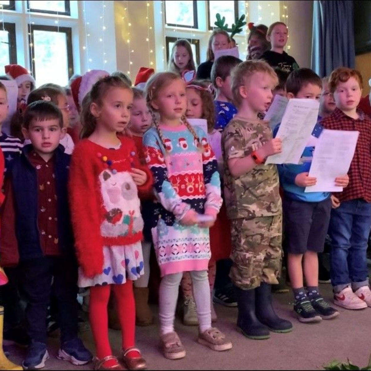 Huntley C of E Primary School - Singing at May Hill Christmas Market